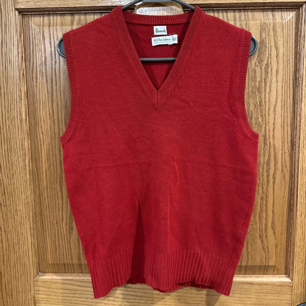 Vintage Harrods 100% Cashmere Sweater Vest Red Made in Scotland 36-modern S
